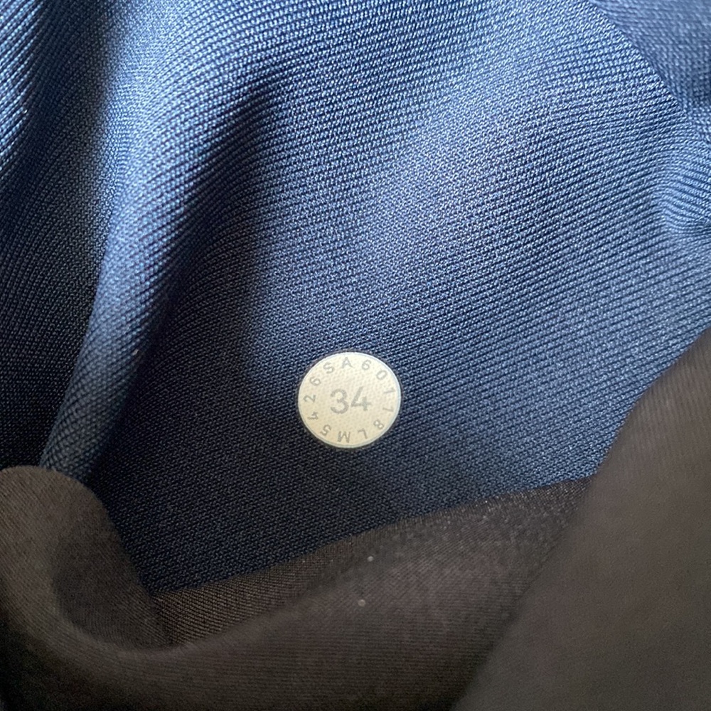 LULULEMON Men's Navy Pants - Picture 5 of 5